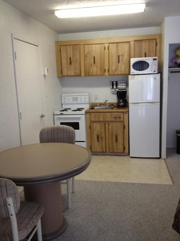 La Villa Motel Okanagan Falls Номер фото