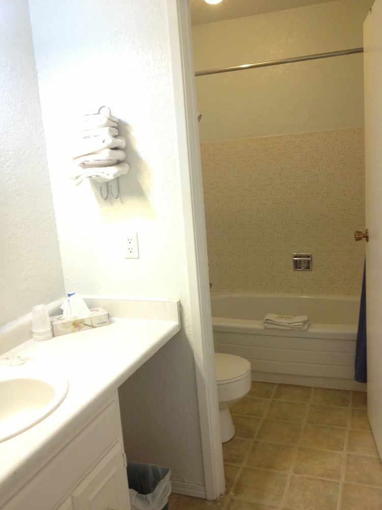 La Villa Motel Okanagan Falls Екстер'єр фото